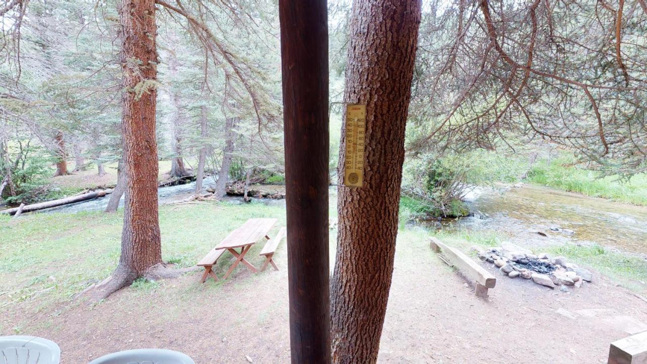 Bear Bait Villa Red River Bagian luar foto